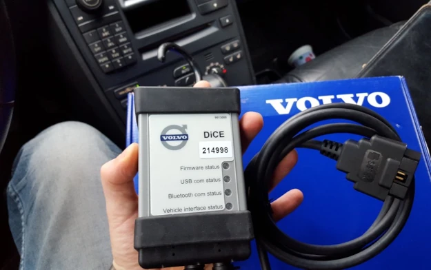 Підключення до Вольво через сканер Dice